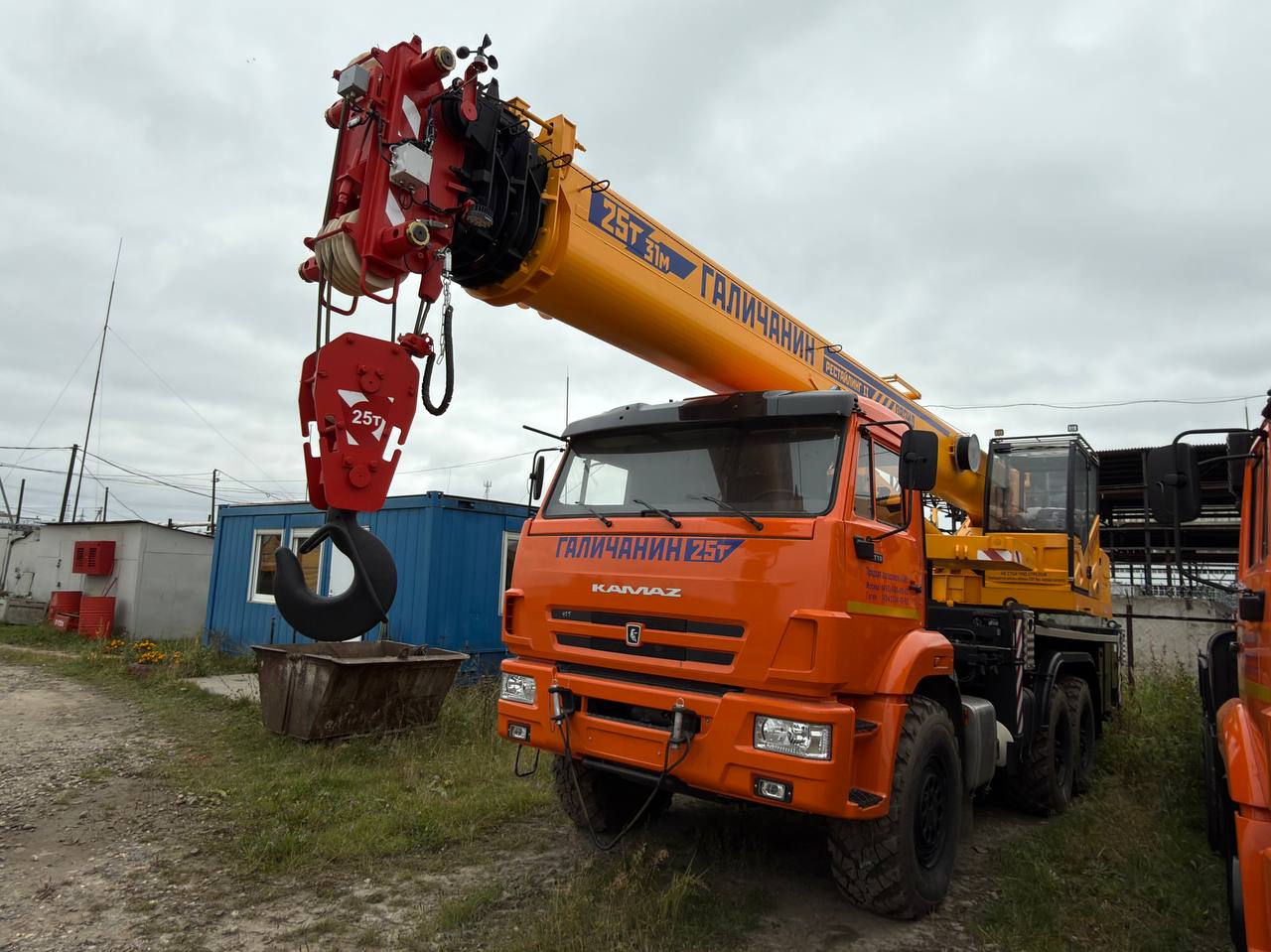 Фотография - Автокран КС-55713-5В-4 стрела 31 м овоид на шасси КАМАЗ-43118 (6*6)